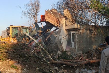تخریب ۳۰۰ سازه غیرمجاز در بستر رودخانه مارون بهبهان