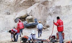 امدادرسانی به مصدوم حادثه ریزش سنگ معدن رودبار