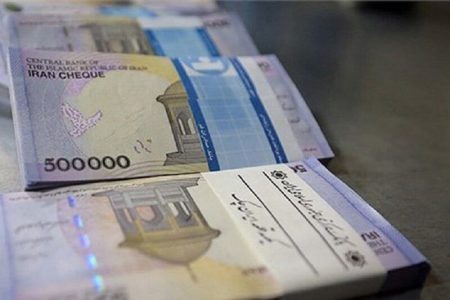انتقال حساب بانکی واحدهای بزرگ از تهران به اقتصاد استان‌های کشور کمک می کند