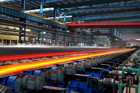 کاهش ۱۰٫۵ درصدی تولید فولاد خام چین