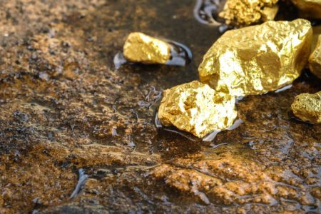 استخراج ۲۵۰ هزار تُن کانسنگ طلا از معادن خراسان جنوبی