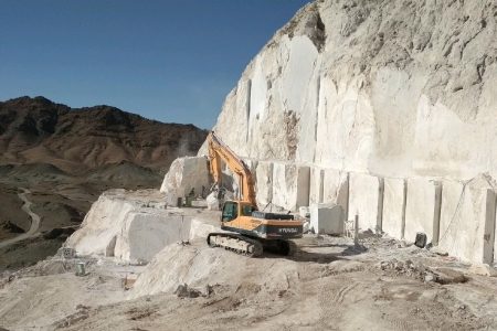 آخرین خبرها از مزایده بزرگترین معدن کرومیت کشور در جنوب کرمان