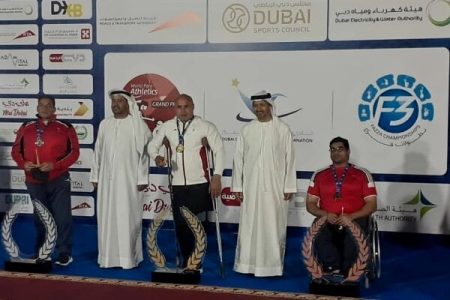 مدال طلای مسابقات پارادوومیدانی امارات بر گردن ورزشکار خراسانی