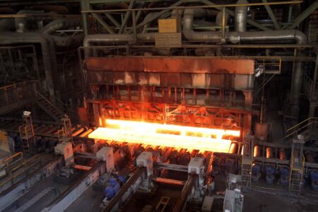 ۱۳ میلیون تن محصولات فولادی تا پایان مهر تولید شد، رشد اندک تولید فولاد میانی