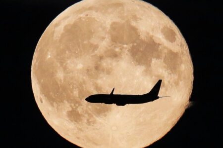 تمدید مجدد لغو پروازهای داخلی و خارجی تا ۲ بامداد چهارشنبه